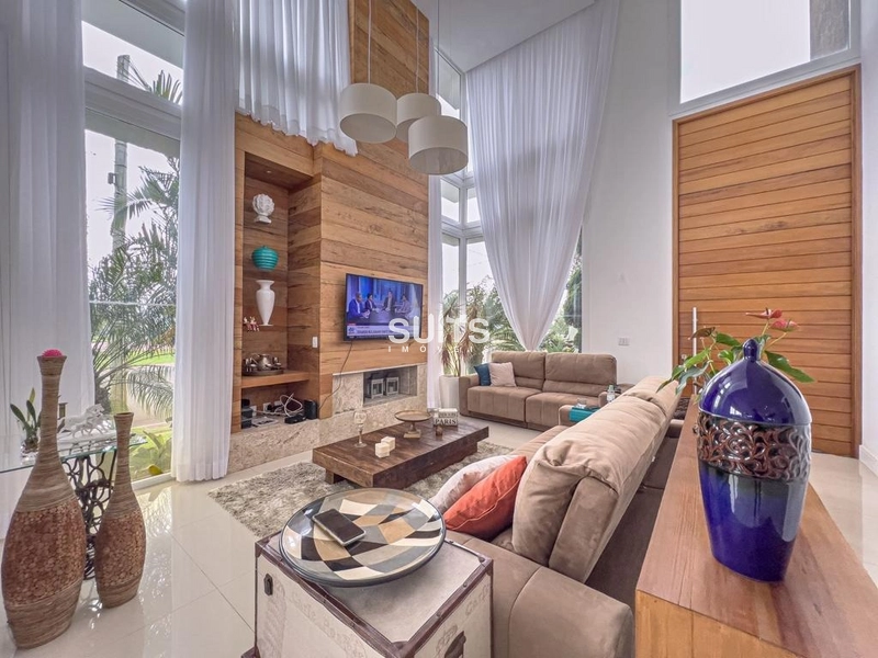 Sobrado com vista para o lago no condomínio Quintas do Lago: 4ª foto da galeria de imagens do imóvel