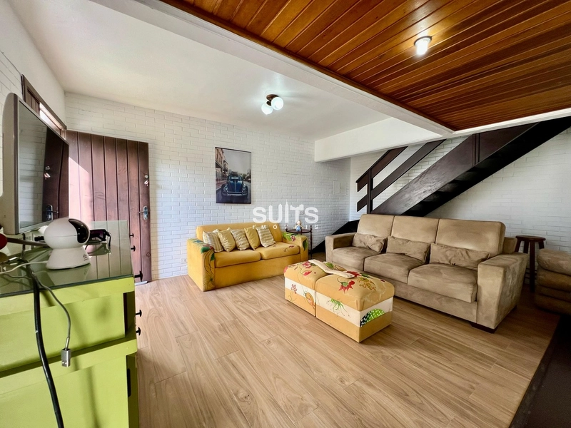 Excelente sobrado à venda próximo ao mar na praia de Rainha do mar: 11ª foto da galeria de imagens do imóvel