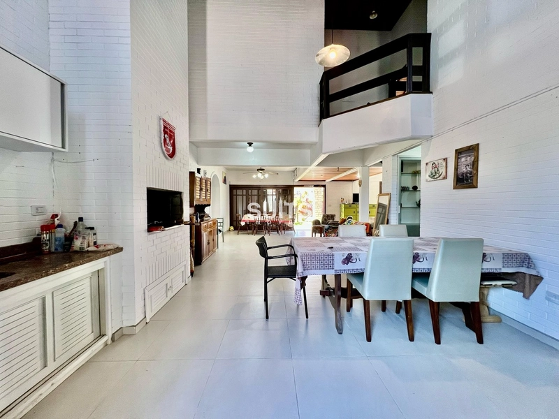 Excelente sobrado à venda próximo ao mar na praia de Rainha do mar: 20ª foto da galeria de imagens do imóvel