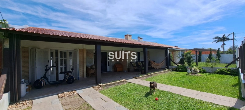 Casa à venda em ótima localização no centro de Xangri-Lá: 3ª foto da galeria de imagens do imóvel