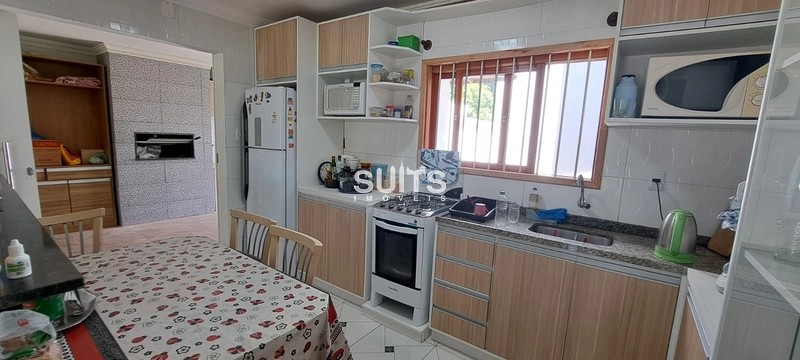 Casa à venda em ótima localização no centro de Xangri-Lá: 4ª foto da galeria de imagens do imóvel