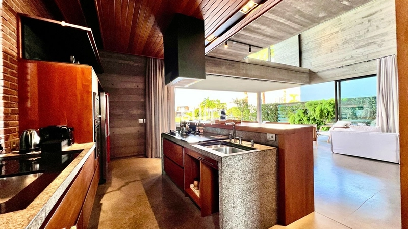 Sobrado beira lago mobiliado e decorado no Condomínio Enseada.: 14ª foto da galeria de imagens do imóvel