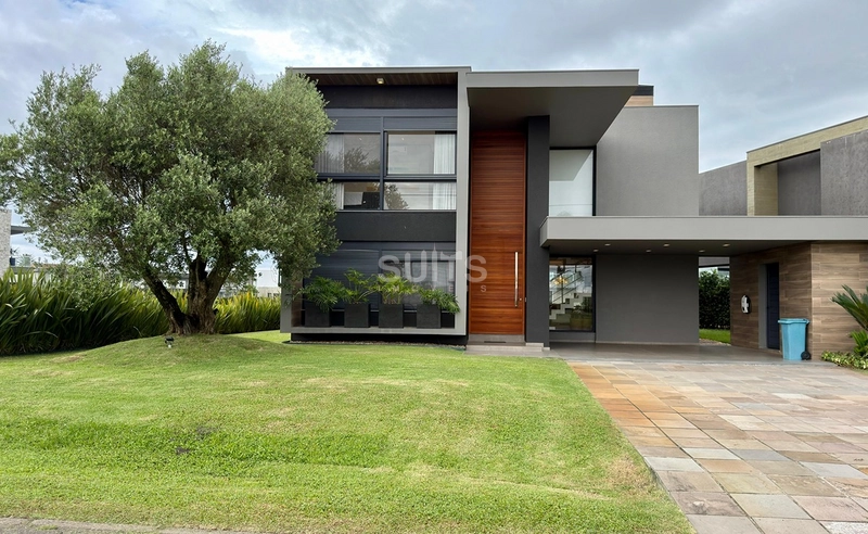 Incrível sobrado beira lago no condomínio Enseada: 42ª foto da galeria de imagens do imóvel