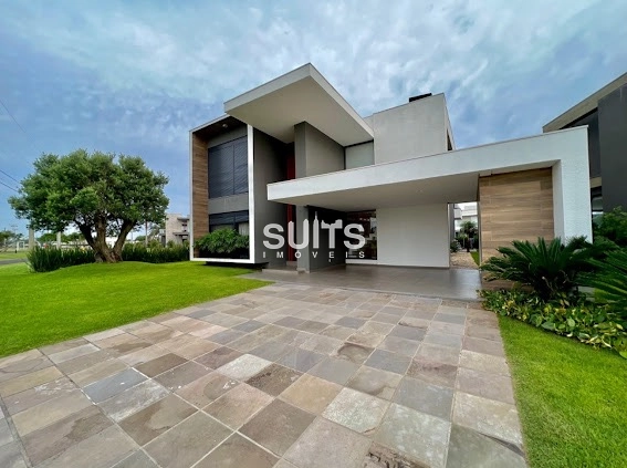 Incrível sobrado beira lago no condomínio Enseada: 1ª foto da galeria de imagens do imóvel