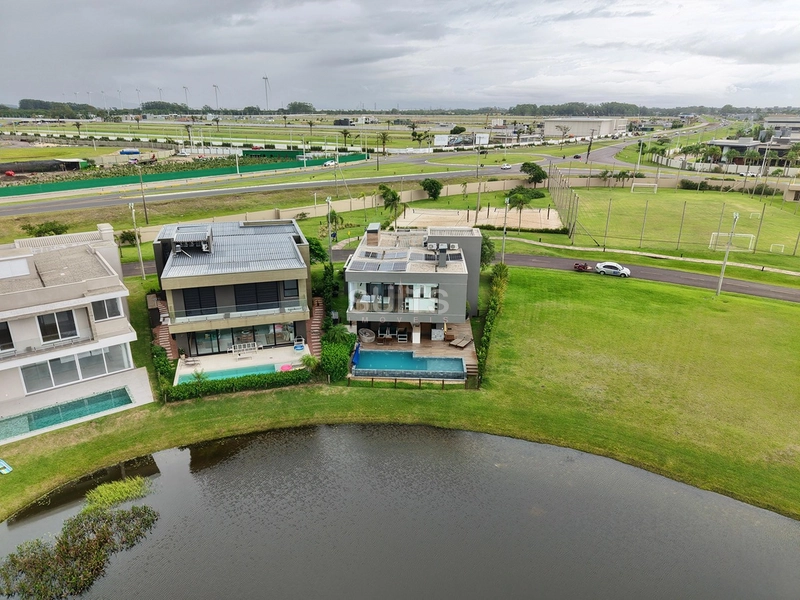 Incrível sobrado beira lago no condomínio Enseada: 48ª foto da galeria de imagens do imóvel
