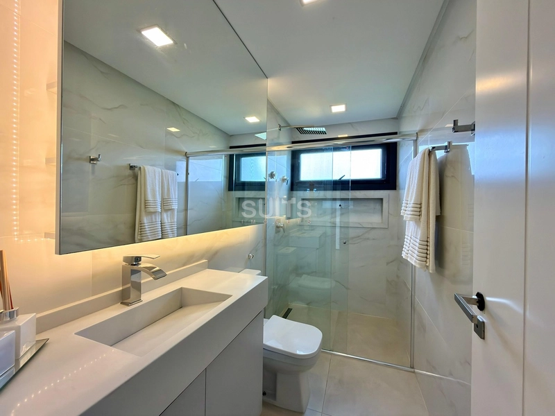 Incrível sobrado beira lago no condomínio Enseada: 33ª foto da galeria de imagens do imóvel