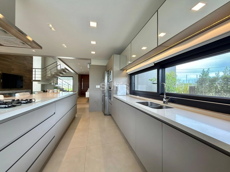 Incrível sobrado beira lago no condomínio Enseada: 14ª foto da galeria de imagens do imóvel