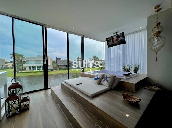 Incrível sobrado beira lago no condomínio Enseada: 26ª foto da galeria de imagens do imóvel