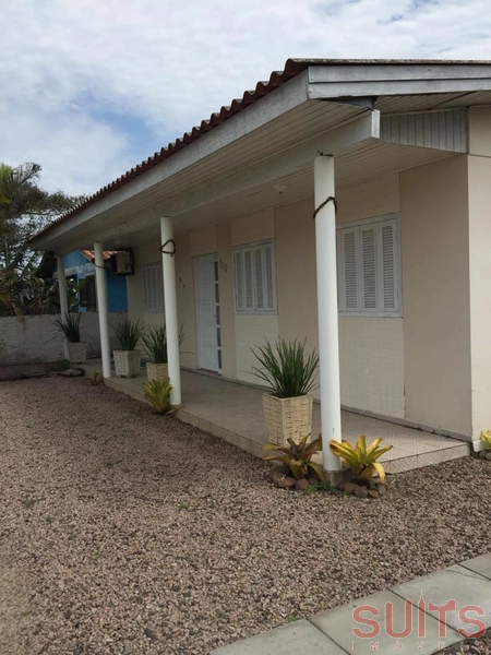 Casa muito bem localizada na praia de Maristela: 2ª foto da galeria de imagens do imóvel