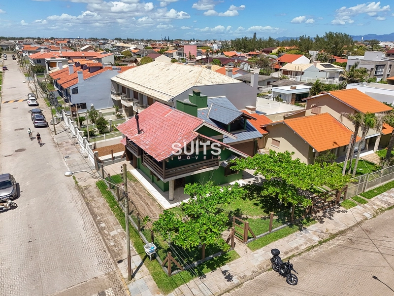 Excelente sobrado à venda no Centro: 3ª foto da galeria de imagens do imóvel