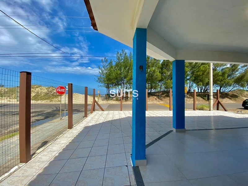 Excelente Casa de Esquina na Av. Beira Mar na Praia: 2ª foto da galeria de imagens do imóvel