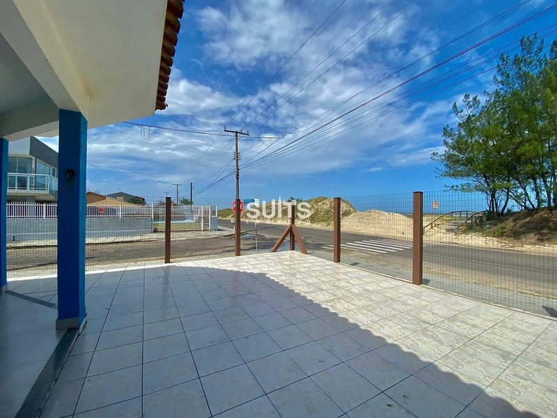 Excelente Casa de Esquina na Av. Beira Mar na Praia: 4ª foto da galeria de imagens do imóvel