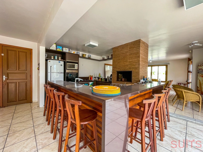 Ótima casa de esquina com 02 terrenos à venda na Noiva do Mar: 9ª foto da galeria de imagens do imóvel