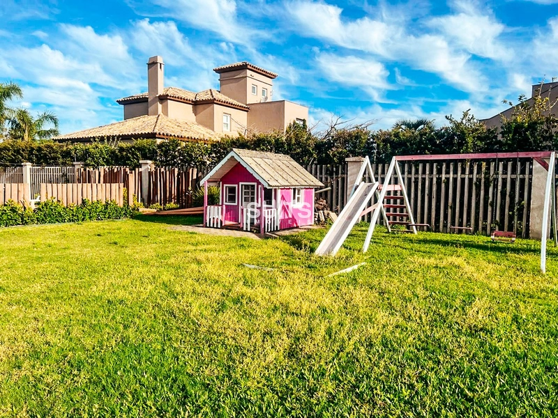 Excelente casa com 02 terrenos à venda em Atlântida: 33ª foto da galeria de imagens do imóvel