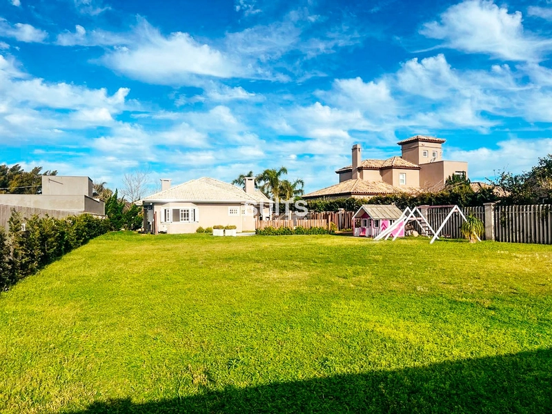 Excelente casa com 02 terrenos à venda em Atlântida: 32ª foto da galeria de imagens do imóvel