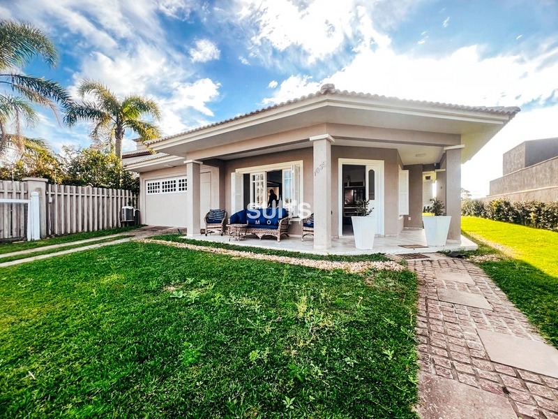 Excelente casa com 02 terrenos à venda em Atlântida: 3ª foto da galeria de imagens do imóvel