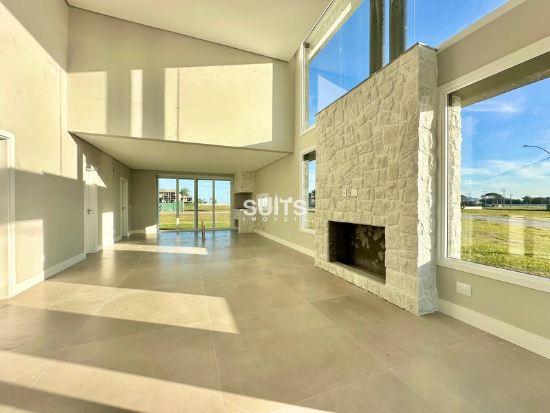 Excelente casa térrea à venda no condomínio Allure em Xangri-lá: 3ª foto da galeria de imagens do imóvel