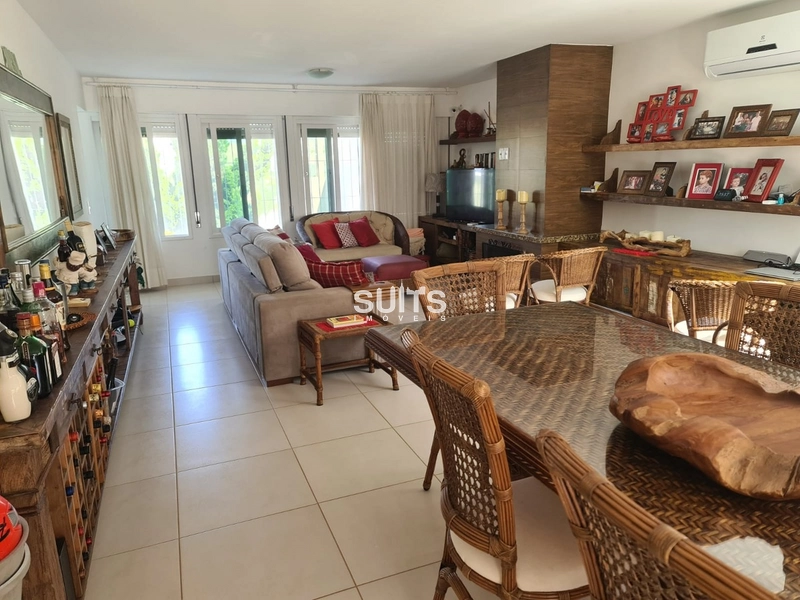 Linda casa na beira-mar no Centro da praia de Xangri-Lá: 2ª foto da galeria de imagens do imóvel