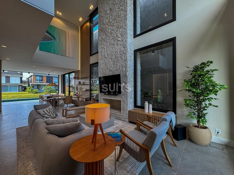 Excelente Sobrado Beira Lago no Condomínio Sunset: 4ª foto da galeria de imagens do imóvel