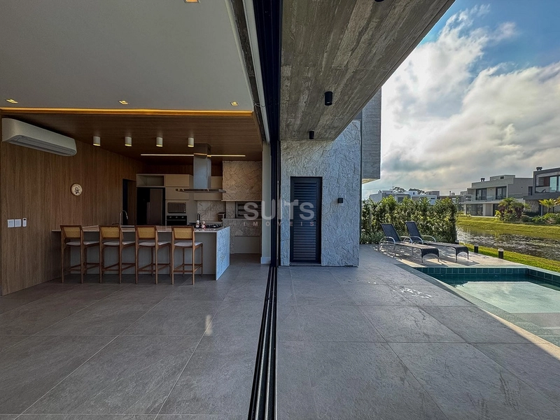 Excelente Sobrado Beira Lago no Condomínio Sunset: 13ª foto da galeria de imagens do imóvel