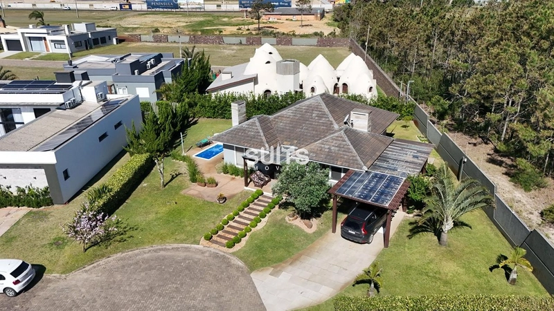 Linda casa à venda no condomínio Lagoa do Passo: 2ª foto da galeria de imagens do imóvel