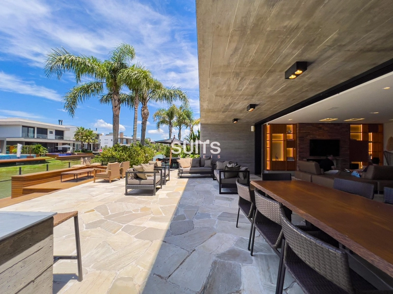 Excelente sobrado de 02 terrenos no Malibu : 33ª foto da galeria de imagens do imóvel