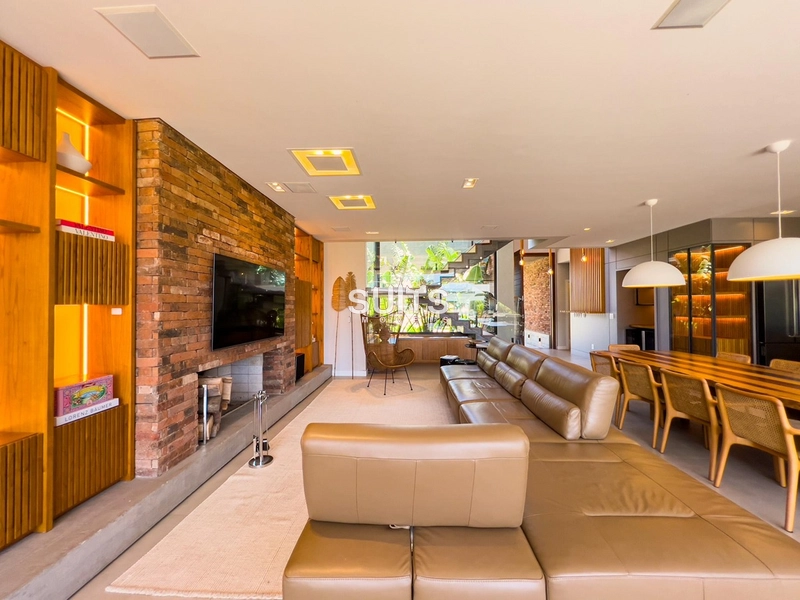 Excelente sobrado de 02 terrenos no Malibu : 8ª foto da galeria de imagens do imóvel