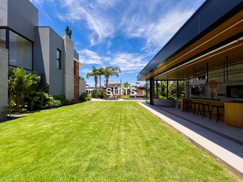 Excelente sobrado de 02 terrenos no Malibu : 37ª foto da galeria de imagens do imóvel