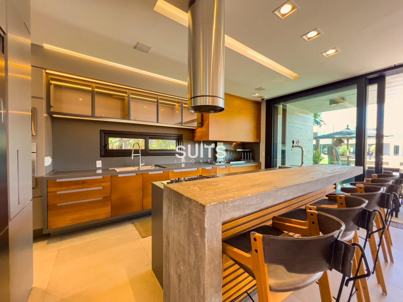 Excelente sobrado de 02 terrenos no Malibu : 12ª foto da galeria de imagens do imóvel