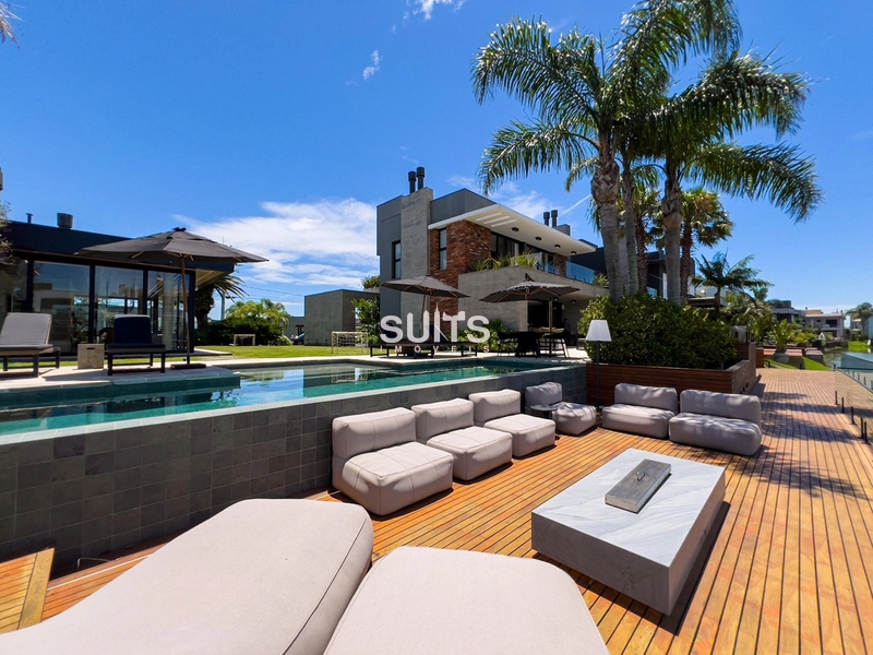 Excelente sobrado de 02 terrenos no Malibu : 41ª foto da galeria de imagens do imóvel