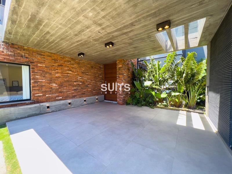 Excelente sobrado de 02 terrenos no Malibu : 4ª foto da galeria de imagens do imóvel