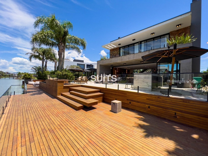 Excelente sobrado de 02 terrenos no Malibu : 42ª foto da galeria de imagens do imóvel