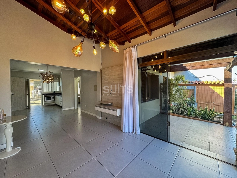 Excelente casa à venda no Centro : 4ª foto da galeria de imagens do imóvel