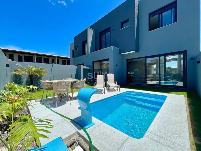 Excelente Sobrado à venda na praia de Rainha do Mar 150m da beira mar: 12ª foto da galeria de imagens do imóvel