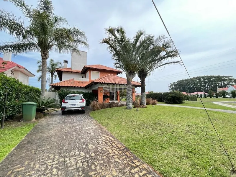 Sobrado beira lago no condomínio Green Village Golf Club: 3ª foto da galeria de imagens do imóvel