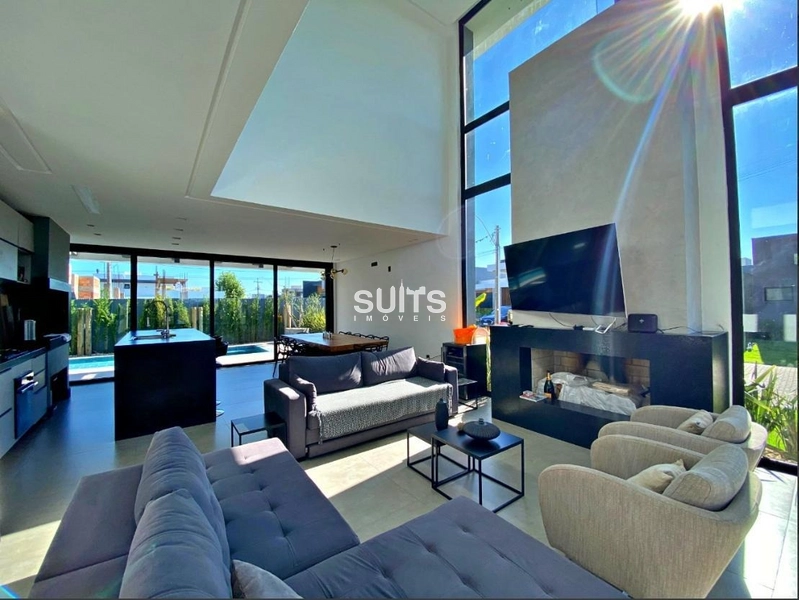 Belo sobrado de esquina no condomínio Blue em Xangri-Lá: 8ª foto da galeria de imagens do imóvel