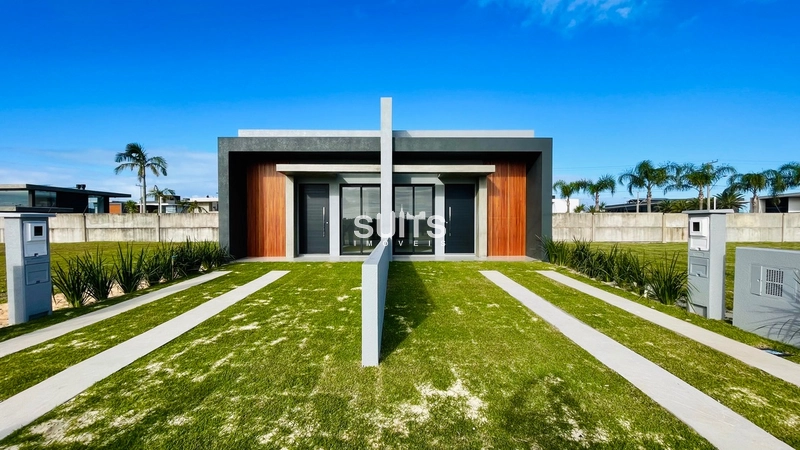 Excelente casa no Centro de Xangri-Lá: 2ª foto da galeria de imagens do imóvel