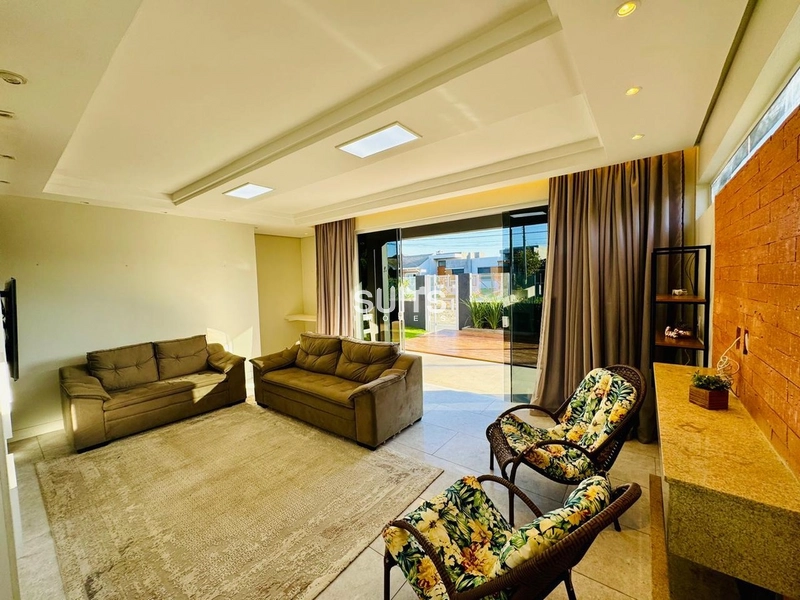 Belíssima Casa de Esquina  em Noiva do Mar: 5ª foto da galeria de imagens do imóvel