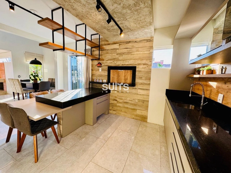 Belíssima Casa de Esquina  em Noiva do Mar: 8ª foto da galeria de imagens do imóvel