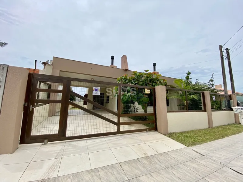 Excelente casa em ótima localização na praia de Noiva do Mar: 1ª foto da galeria de imagens do imóvel