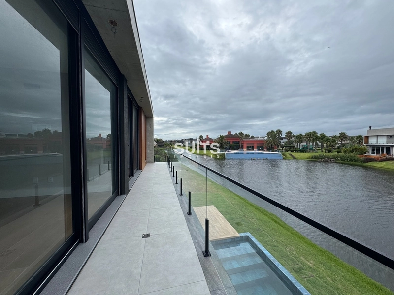 Excelente sobrado beira lago à venda no condomínio Celebration: 23ª foto da galeria de imagens do imóvel