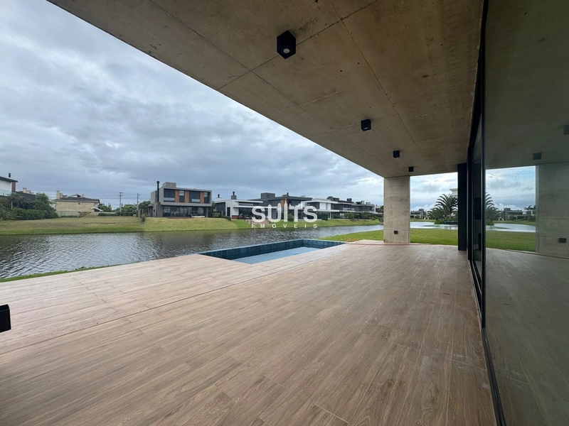 Excelente sobrado beira lago à venda no condomínio Celebration: 5ª foto da galeria de imagens do imóvel