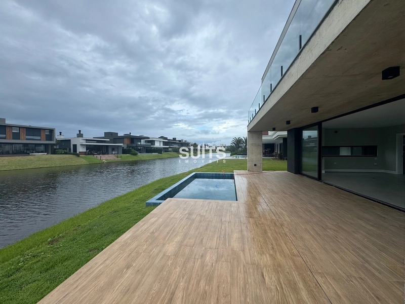 Excelente sobrado beira lago à venda no condomínio Celebration: 6ª foto da galeria de imagens do imóvel