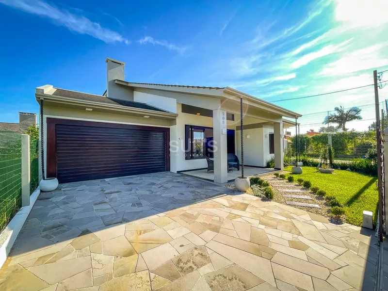 Excelente casa nova com piscina.: 1ª foto da galeria de imagens do imóvel