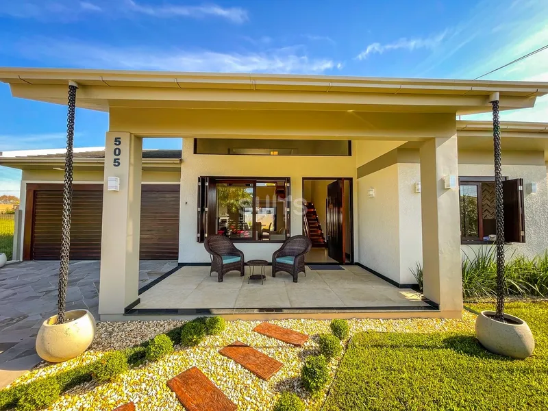 Excelente casa nova com piscina.: 3ª foto da galeria de imagens do imóvel