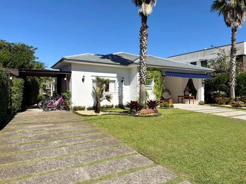 Excelente casa com fundos área verde no condomínio Ventura : 3ª foto da galeria de imagens do imóvel