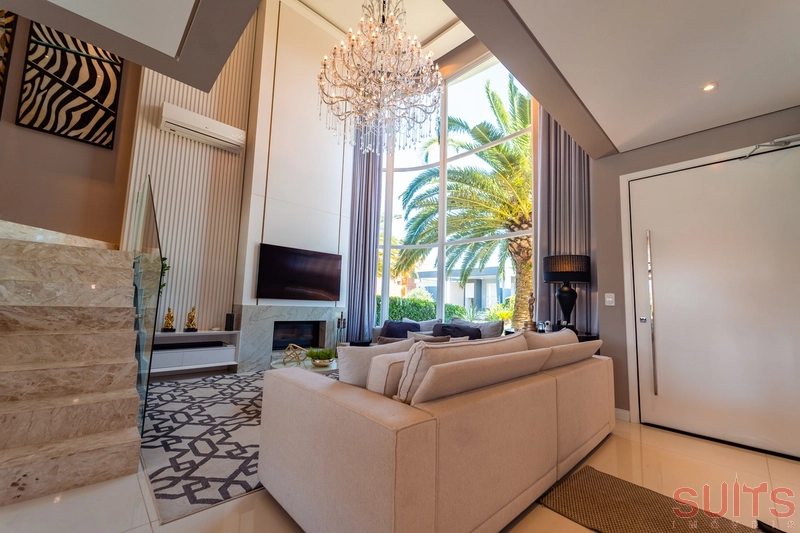 Excelente sobrado beira lago no condomínio Enseada: 20ª foto da galeria de imagens do imóvel