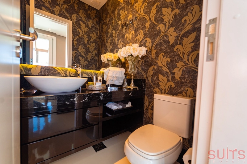 Excelente sobrado beira lago no condomínio Enseada: 47ª foto da galeria de imagens do imóvel