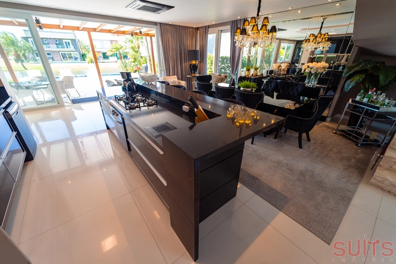 Excelente sobrado beira lago no condomínio Enseada: 40ª foto da galeria de imagens do imóvel