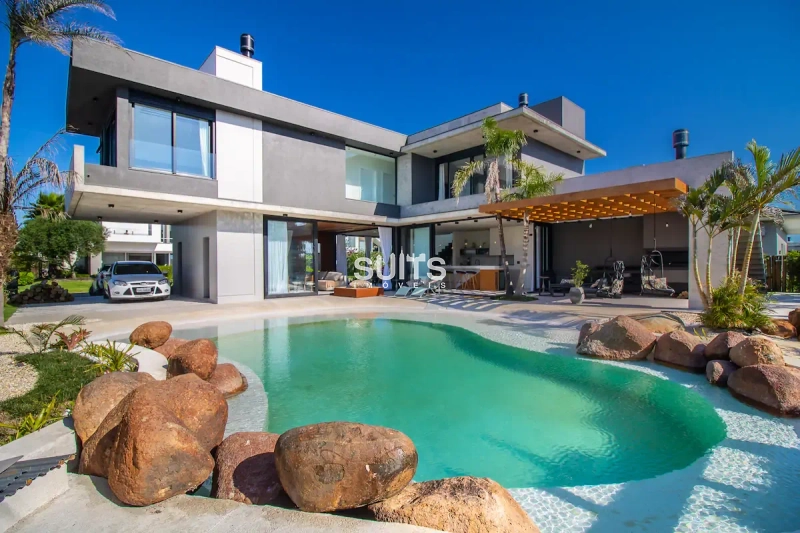 Sobrado com design único e inovador no cond. Náutico Lagoa do Passo: 1ª foto da galeria de imagens do imóvel